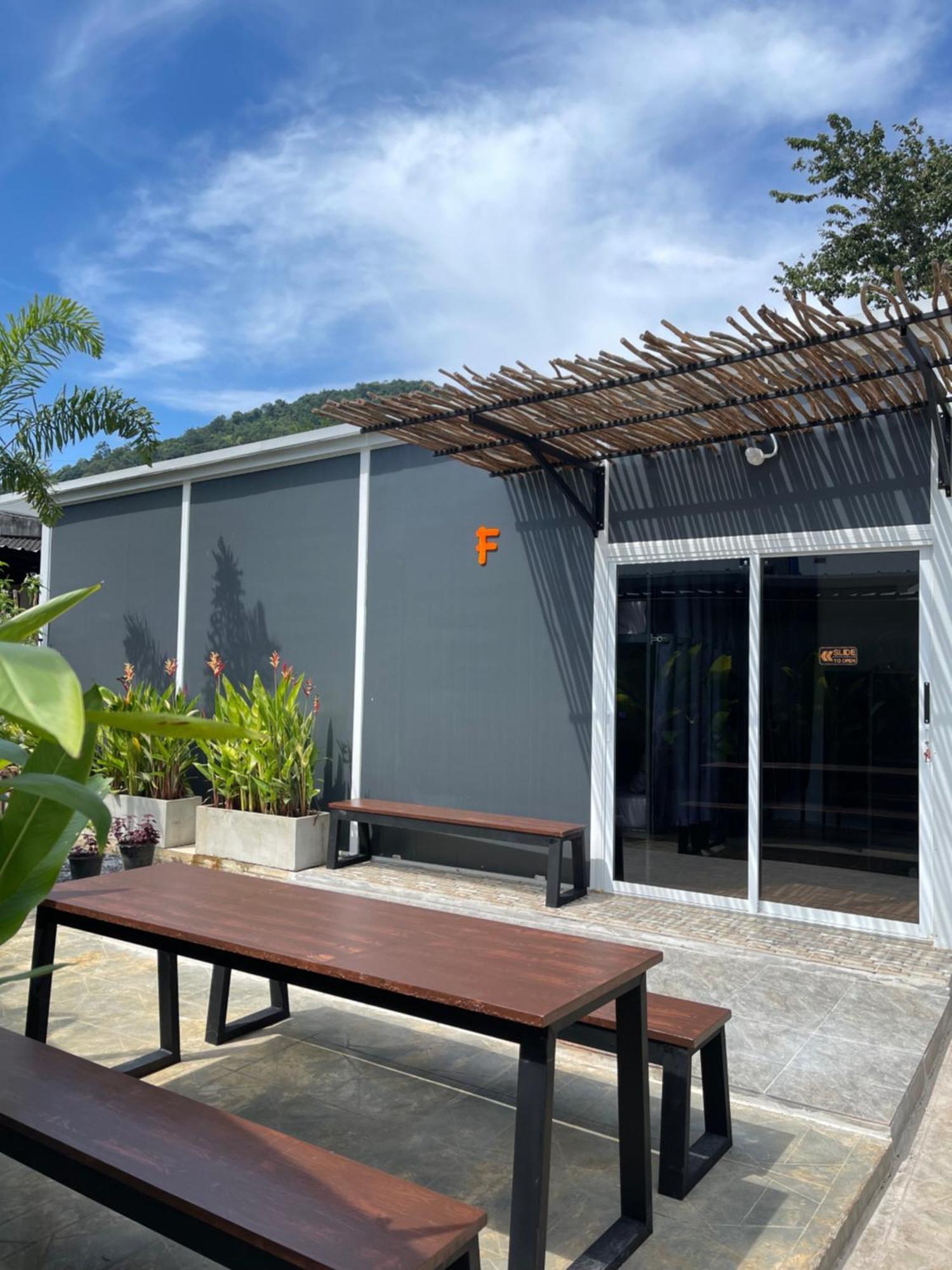Summer Club And Hostel Ao Nang Exteriör bild